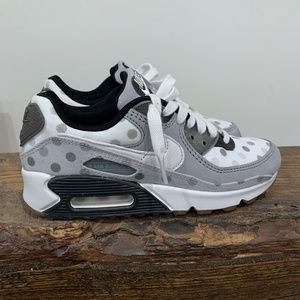 Women’s Nike Air Max - Sz 6